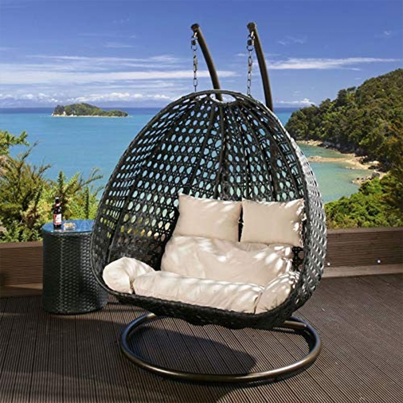 outdoor furniture for hotels and resorts